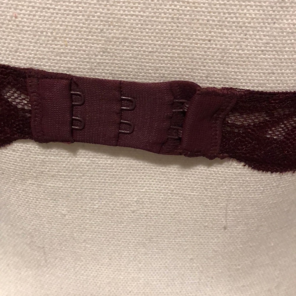 VS PINK Lace Detail Push Up Bra - Picture 6 of 9